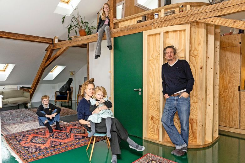 Familie Humpert Auf dem Foto ist eine fünfköpfige Familie zu sehen.