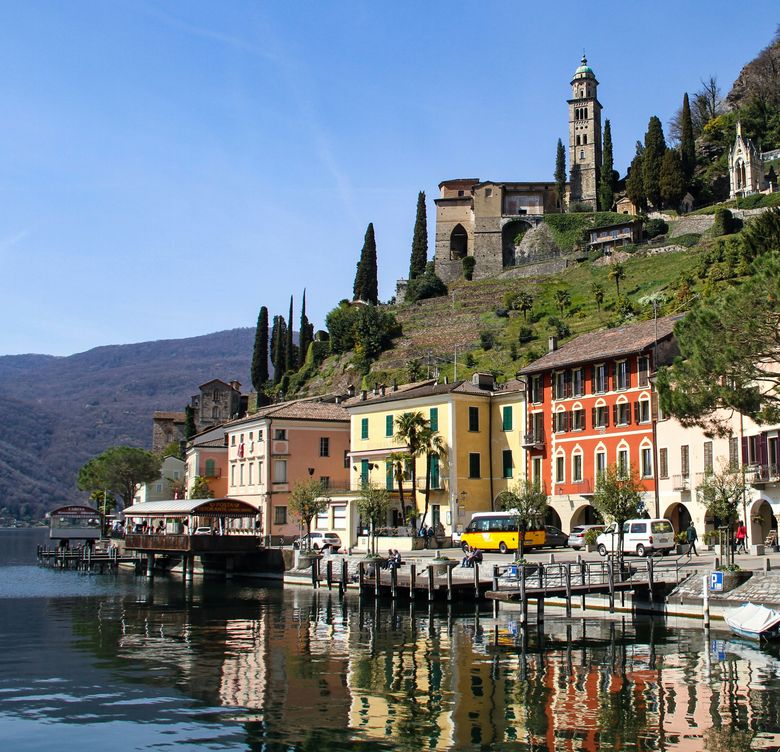 Morcote vom See aus betrachtet.